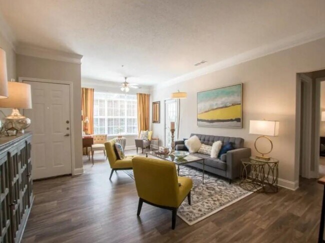 Foto del edificio - 100 Crossing Blvd