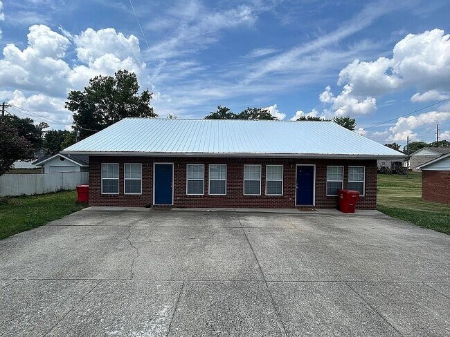 Foto del edificio - 107 Logan Ct