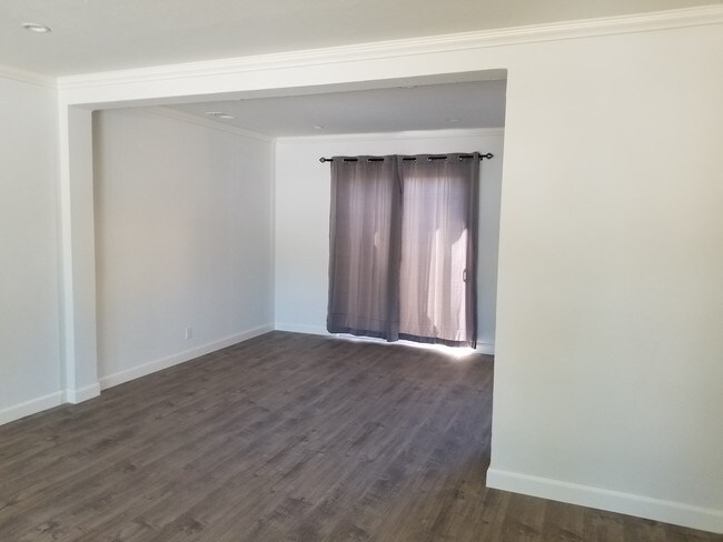 Dining room - 9 Broadway