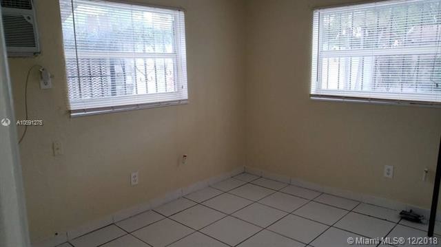 Foto del edificio - 653 NW 30th St