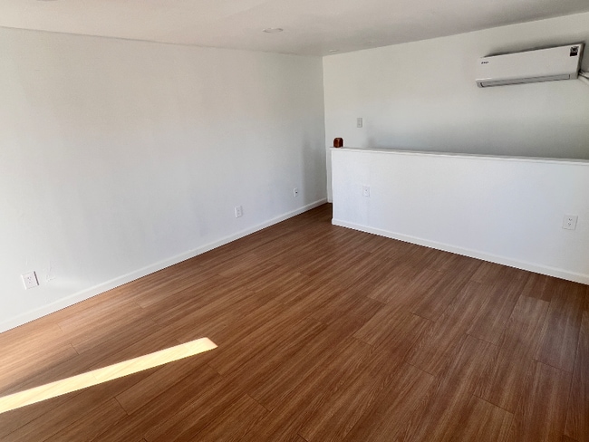 Foto del edificio - 1318 W Monroe St