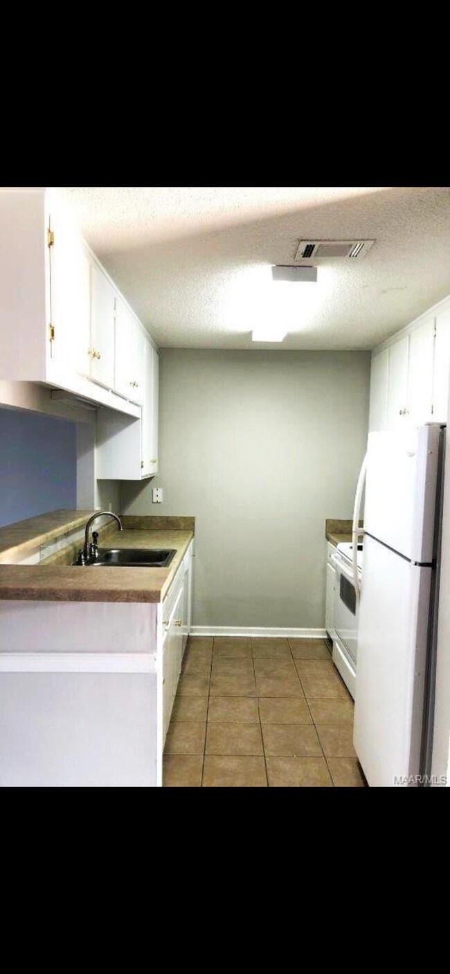 Foto del edificio - 124 N Springview Dr