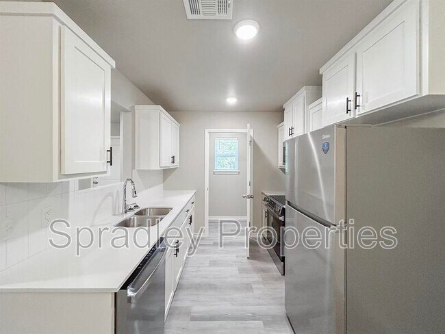 Foto del edificio - 226 Melissa St