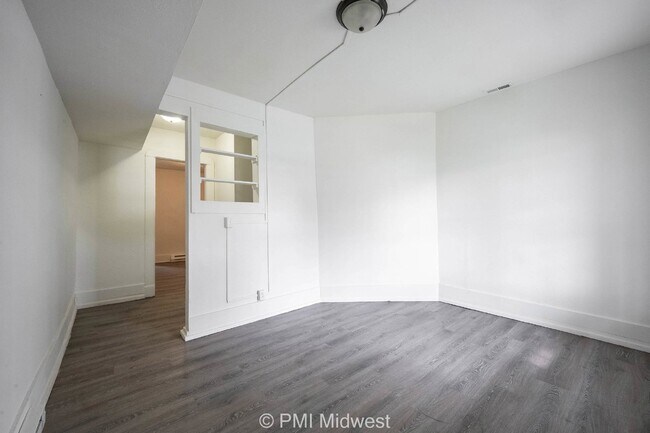 Foto del edificio - "Charming Duplex Retreat: Spacious 2-Bedro...