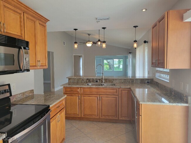 Foto del edificio - 14807 Crooked Pond Ct