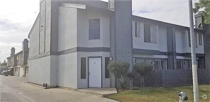 Building Photo - 2311 Planz Rd