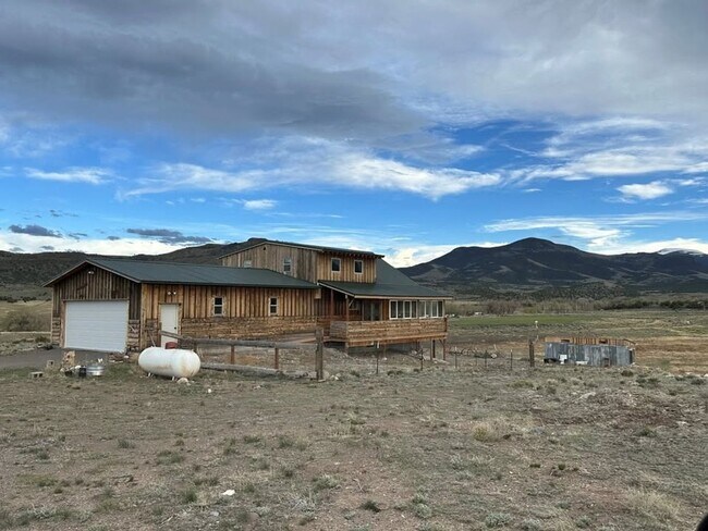 Foto del edificio - 4829 Co Rd 14