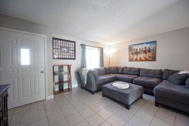 Building Photo - Laughlin - Furnished home - 4 bed
