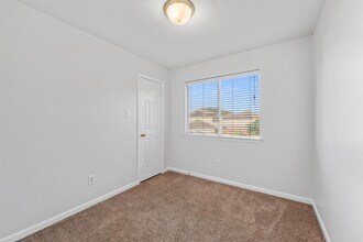 Building Photo - 4606 Daisy Meadow Dr