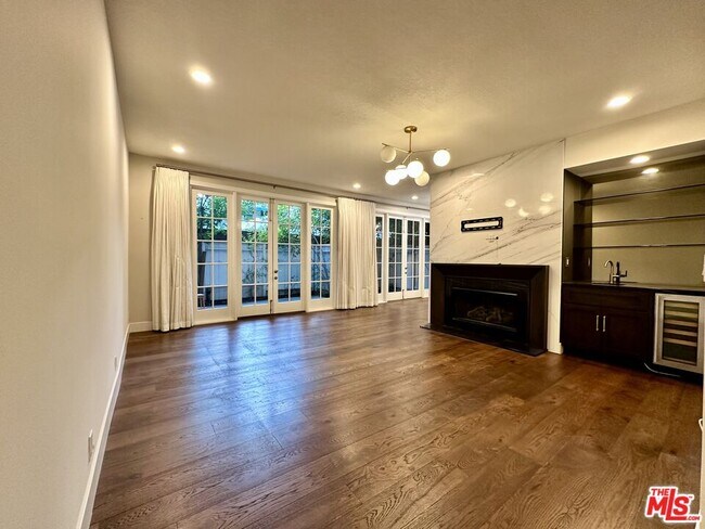 Foto del edificio - 133 S Oakhurst Dr