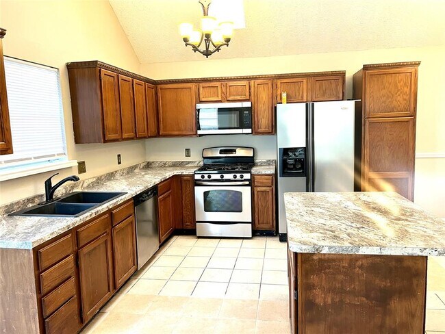 Building Photo - 6414 Horsepen Bayou Dr