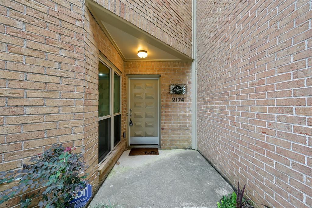 2174 Augusta Dr, Houston, TX 77057 Condo for Rent in Houston, TX