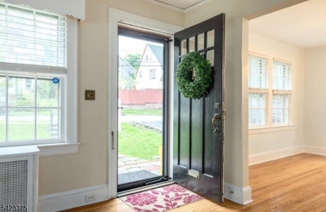 Building Photo - 6 Elliott Pl