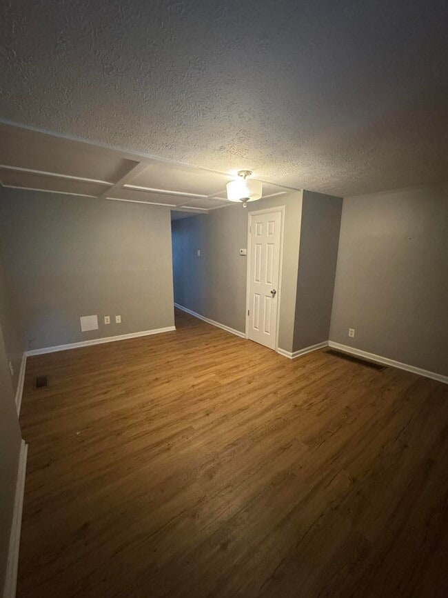 Building Photo - 421 Johnson Ave