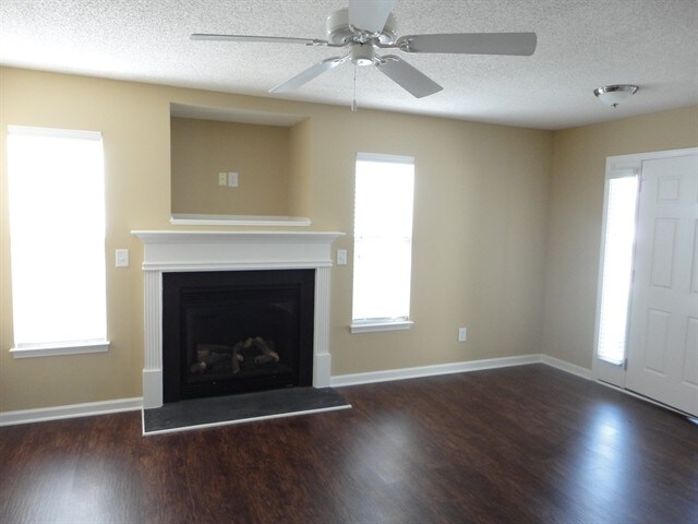 Building Photo - 3626 Sunset Hollow Dr