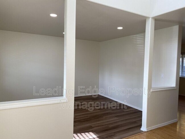 Building Photo - 1615 E Highland Ave