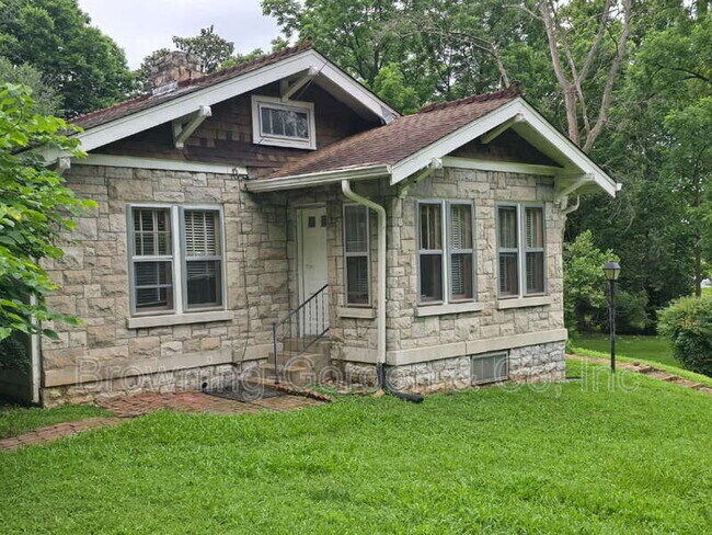 Foto del edificio - 3016 Lebanon Pike