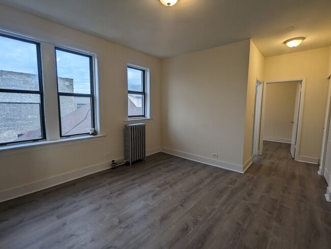 Building Photo - 1536 N Kedzie Ave