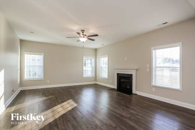Building Photo - 61 Twelve Oaks Dr