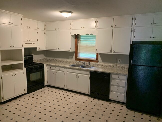 Building Photo - 1224 Skyview Cir SW