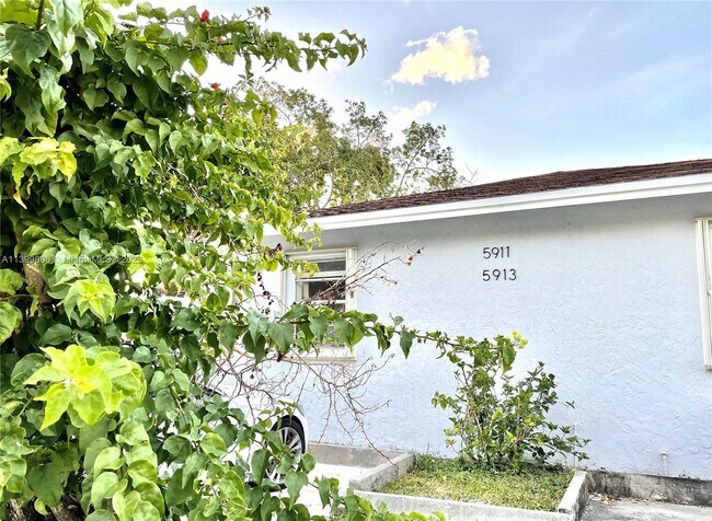 Building Photo - 5911 Liberty St