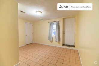 Building Photo - Private bedroom in 3 bed/2 bath Home