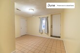 Foto principal - Private bedroom in 3 bed/2 bath Home