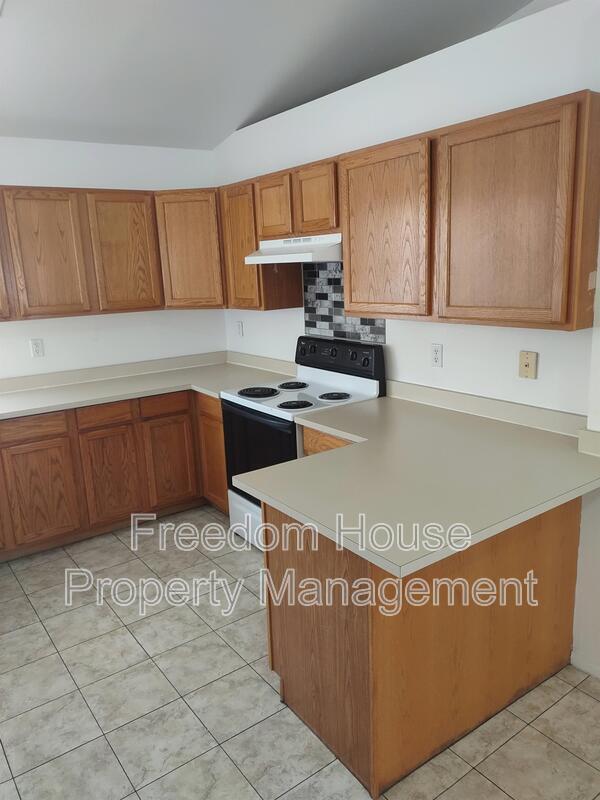 Foto del edificio - 2341 E Calvada Blvd