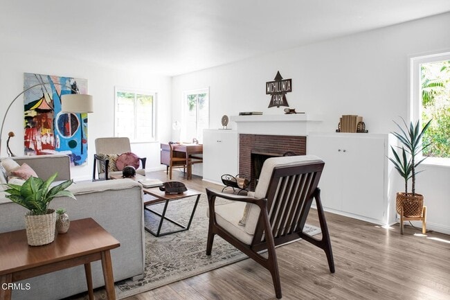 Living Room - 370 Grace Dr