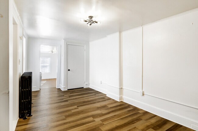 Sala de estar - 652 Columbia Ave