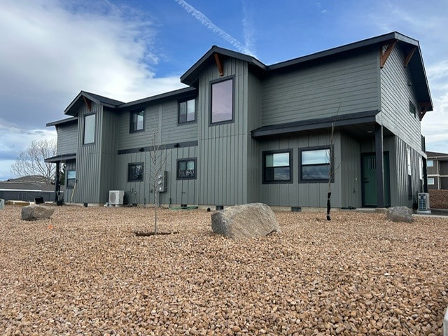 Exterior - 1352 SW Obsidian Ave