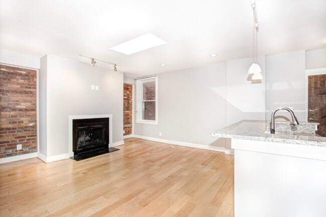 Photo - 1451 Harvard St NW House