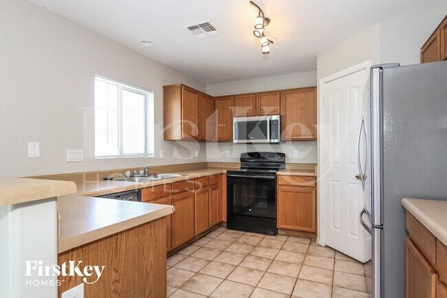 Foto del edificio - 14059 N 178th Ave