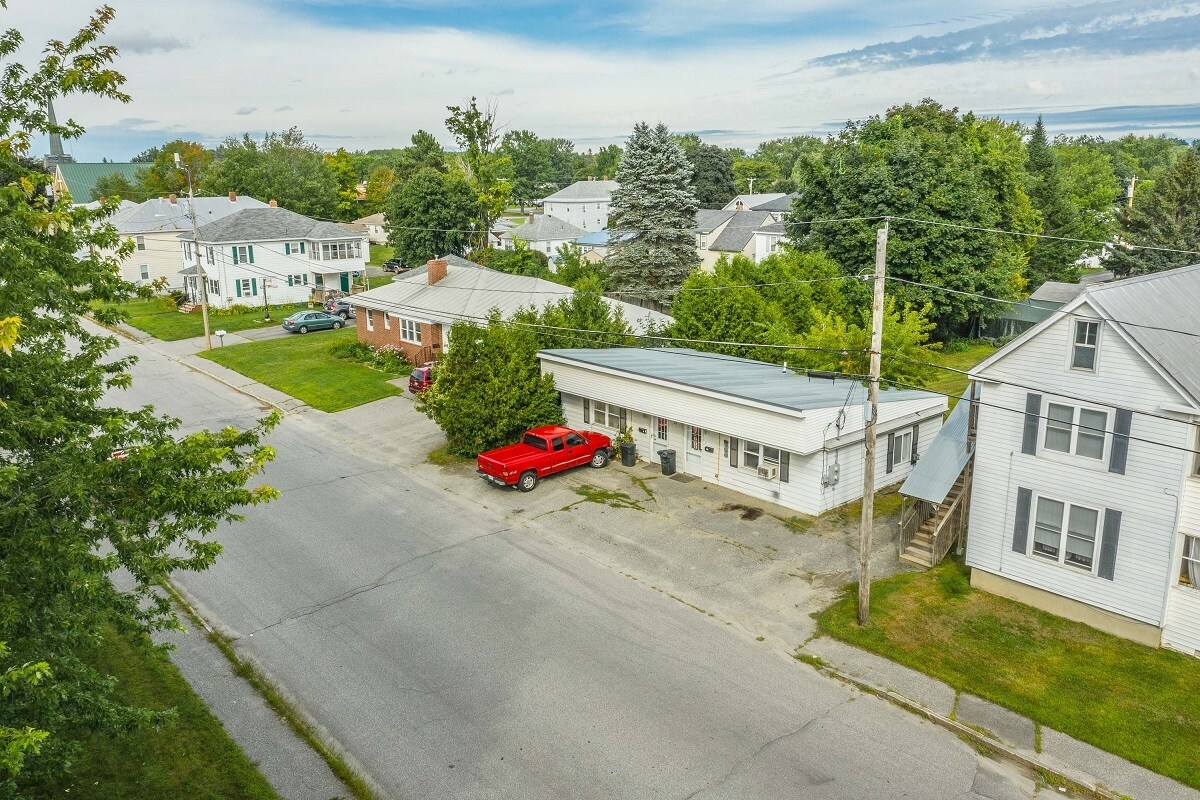 40 Monument St, Winslow, ME 04901 Apartments in Winslow, ME