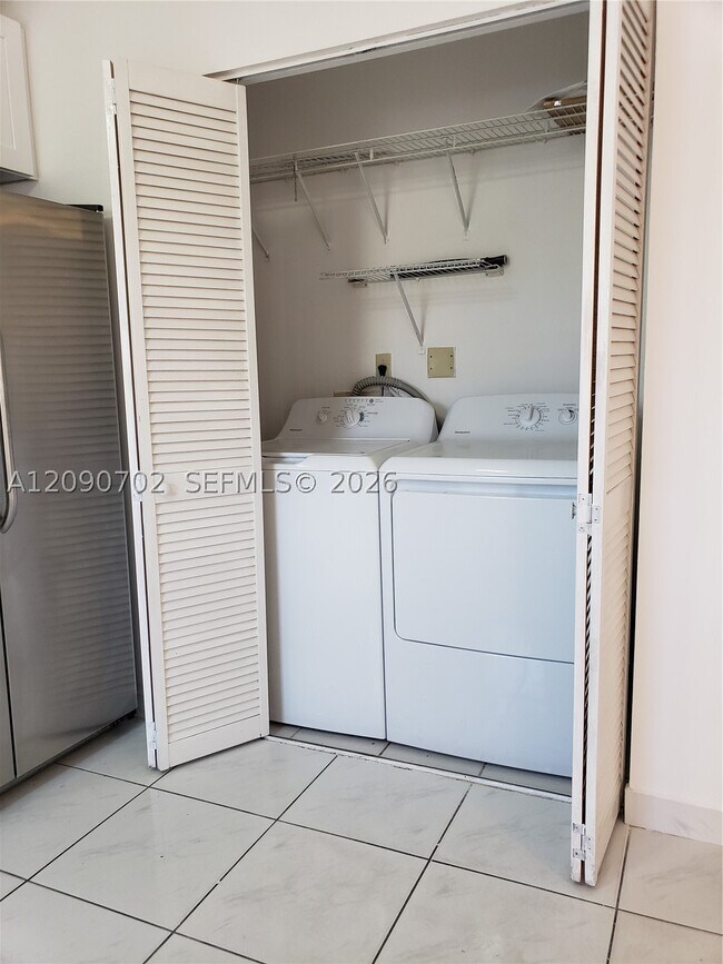 Foto del edificio - 6440 SW 130th Ave