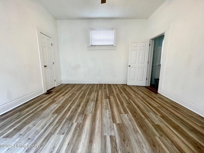 Building Photo - 2127 Wilson Ave