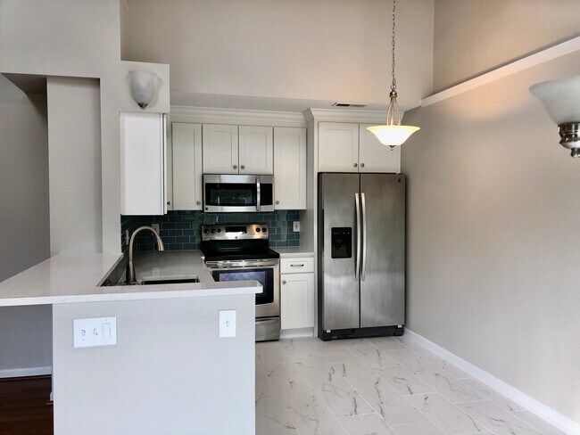 Kitchen - 4125 East Village Dr