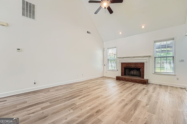 Building Photo - 220 Glade Knoll Trail