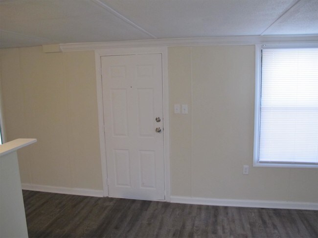 Building Photo - 107 Gains Mill Dr