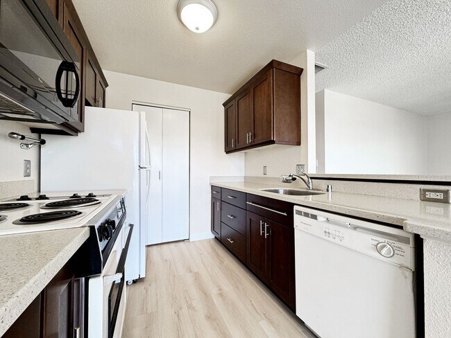 Foto del edificio - Recently Refreshed Pet Friendly Waikele Co...