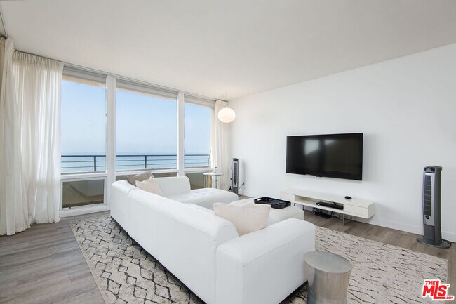 Foto del edificio - 18063 W Coastline Dr
