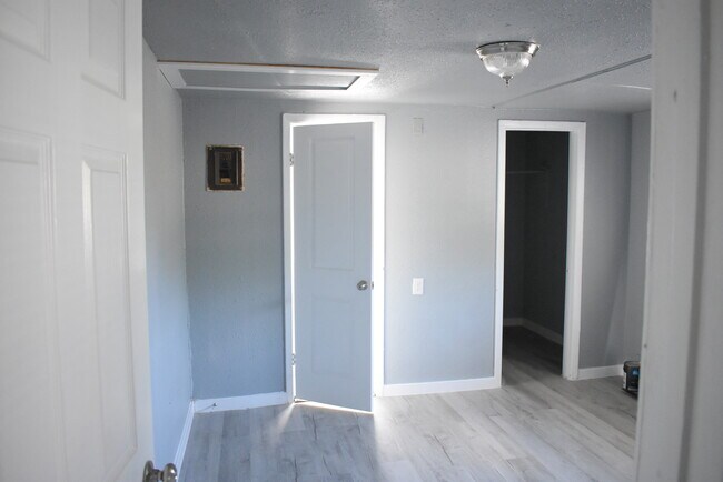 Foto del edificio - 1518 Brown St