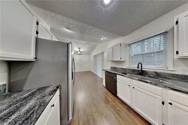 Building Photo - 989 Madison Terrace NW