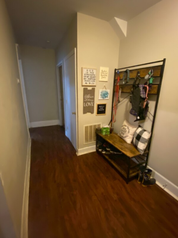 Building Photo - 2318 Highland Ave