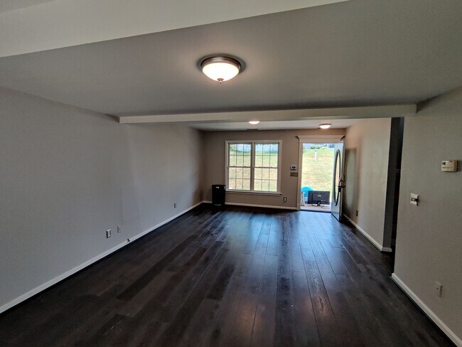 Foto del edificio - Lovely 4BD / 2 Bath High Ranch