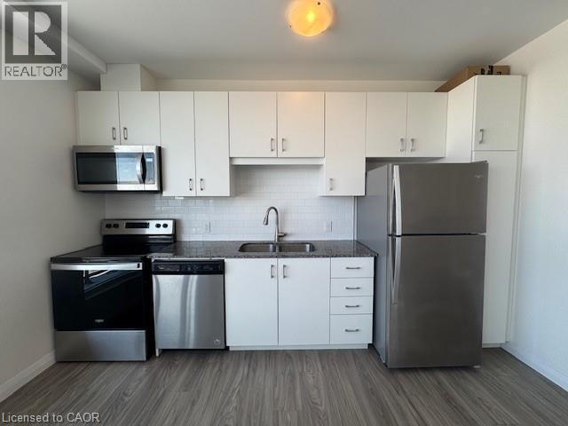 Building Photo - 104 Garment St