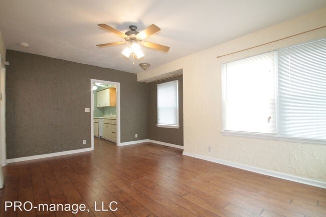 Foto del edificio - 3 br, 2 bath House - 682 E. 13th St.