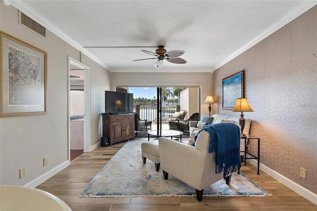 Foto del edificio - 6277 Bahia Del Mar Blvd S