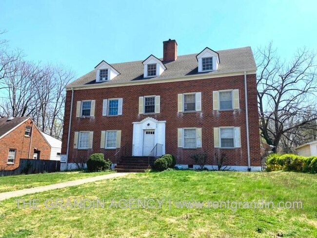 Building Photo - 2703 Broad St NW