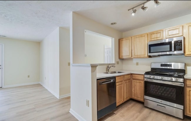 Building Photo - 45512 Westmeath Way